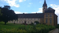 wenn man auf´s Grundstück kommt